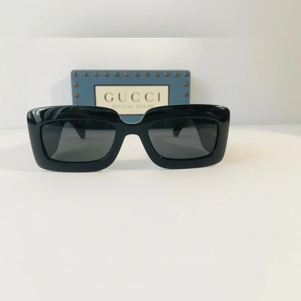 💯 - New Authentic Gucci Black Gray Gg0811s 001 Logo Rectangle Unisex Sunglas…